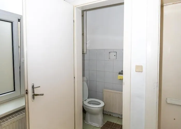 מלון דירות Cozy - 7 Minutes To Schoenbrunn Palace וינה