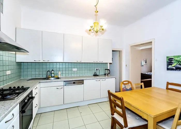 Cozy - 7 Minutes To Schoenbrunn Palace מלון דירות וינה