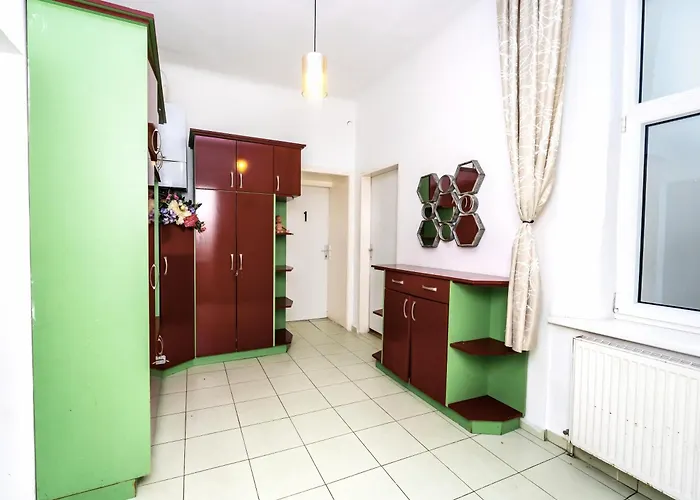 Cozy - 7 Minutes To Schoenbrunn Palace וינה