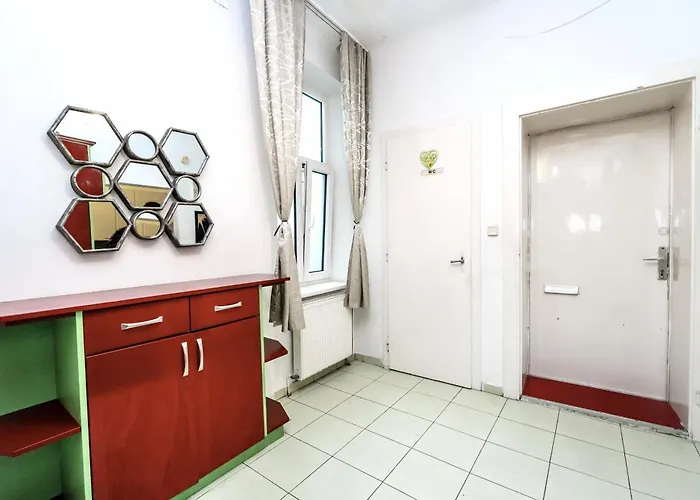 מלון דירות Cozy - 7 Minutes To Schoenbrunn Palace וינה