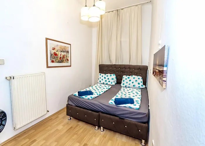Cozy - 7 Minutes To Schoenbrunn Palace *